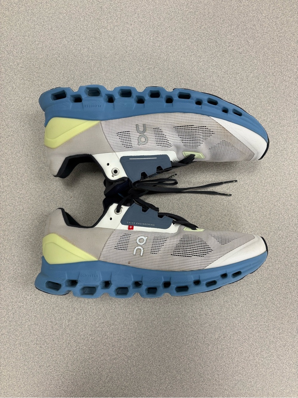 On Cloudstratus Sneakers Men's Frost Niagara Performance Running Shoes Size 11.5